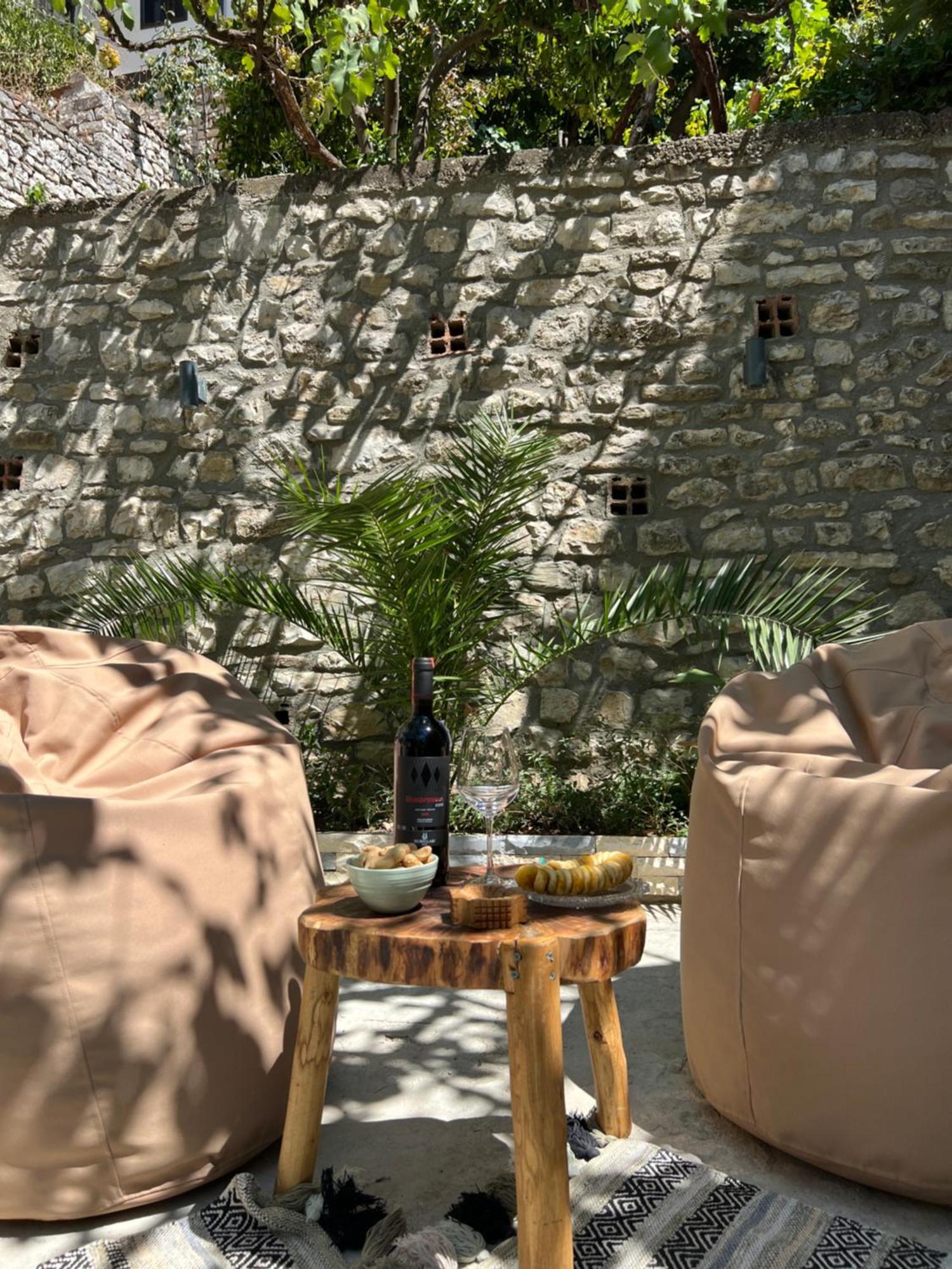 Nika'S Guest House Berat Exterior photo