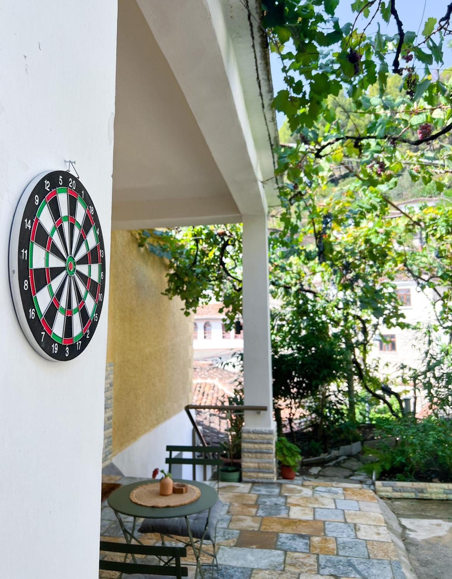 Nika'S Guest House Berat Exterior photo